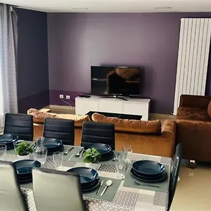 Apartment Spacious 2-bedroom Apartment: Paris Area With Parking & Terrace