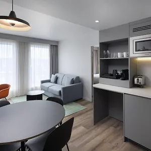 By Marriott Paris Charles De Gaulle Airport ロワシー・アン・フランス