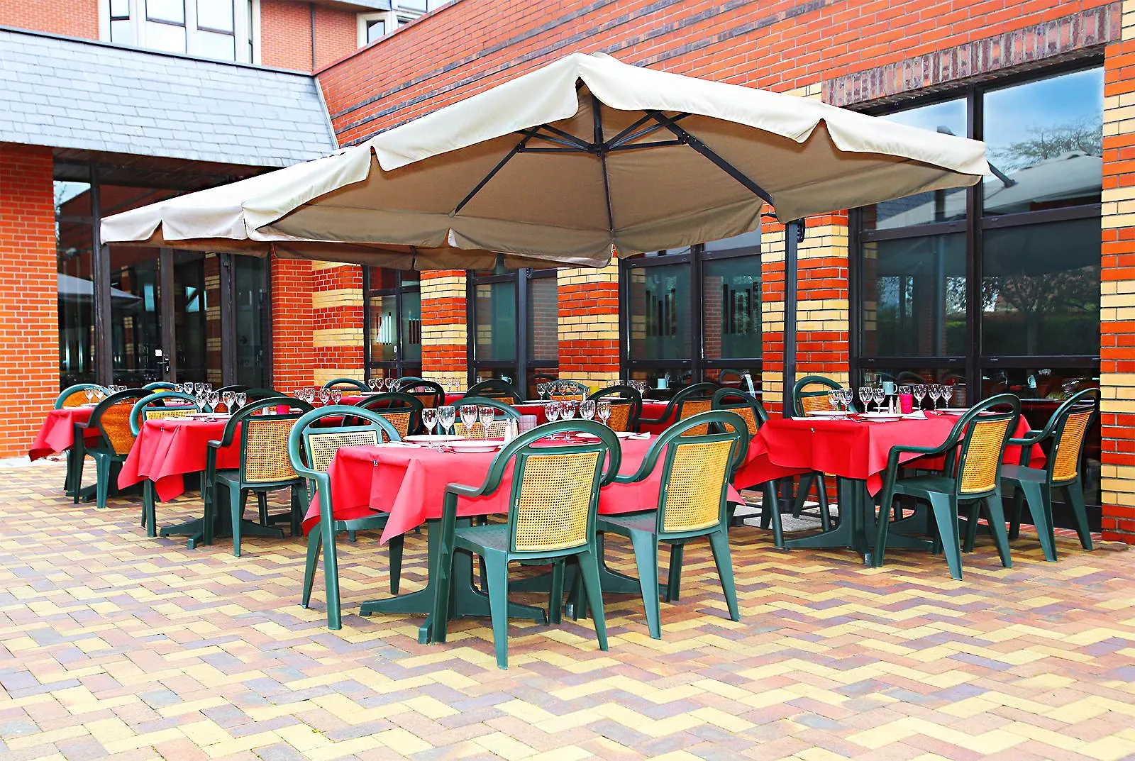 ****  Millennium Hotel Paris Charles De Gaulle Roissy-en-France France